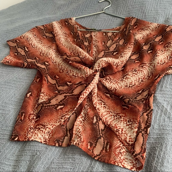 Never worn Day G animal print blouse. - Picture 3 of 4